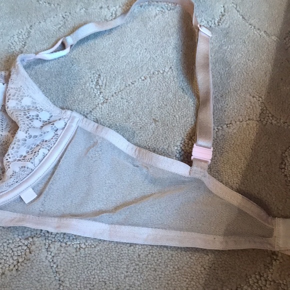 Victoria’s Secret Bra - Picture 4 of 6